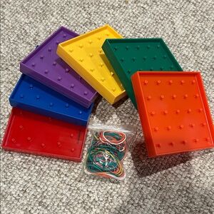 Colorful Geoboard Set with Rubber Bands
